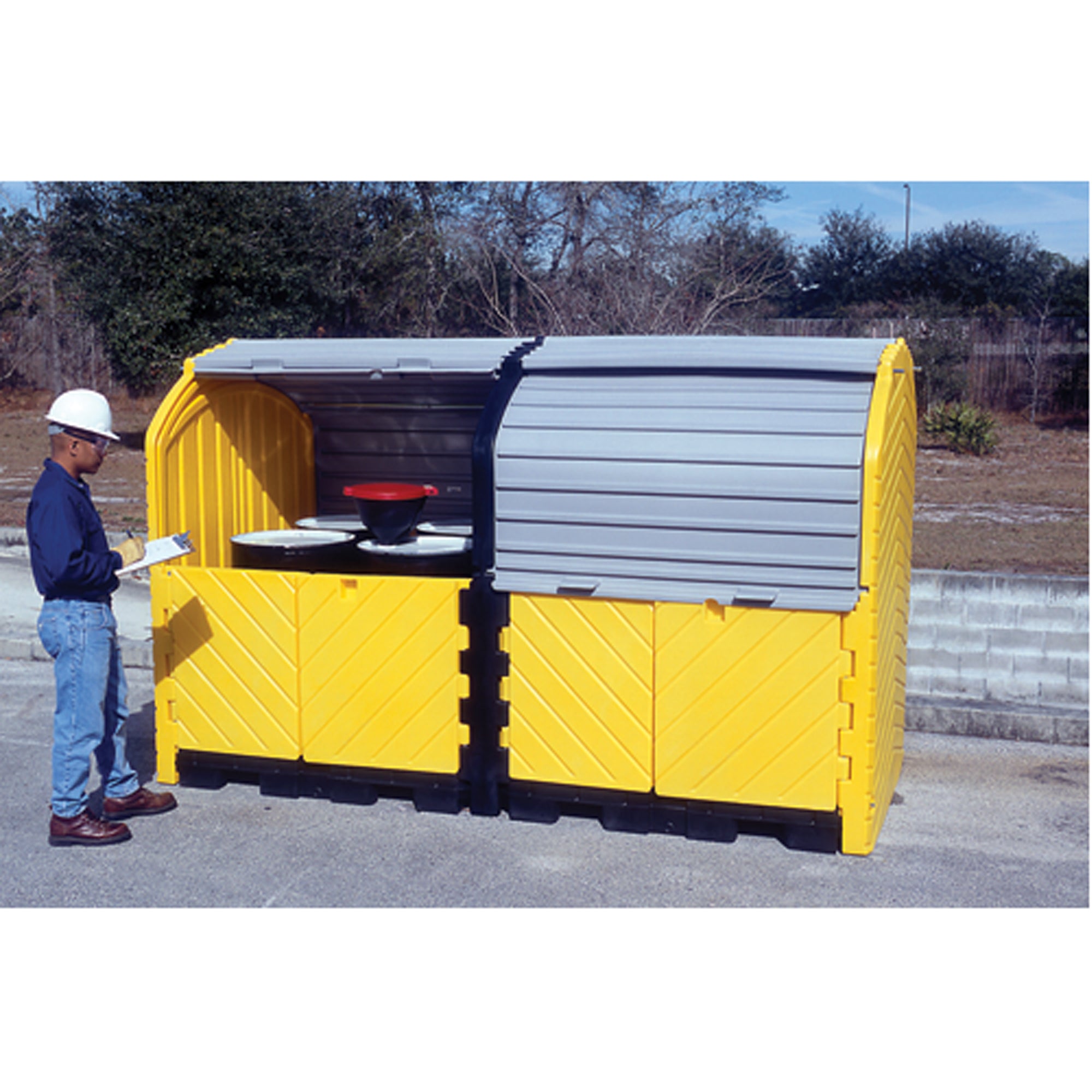 Ultra-Hard Top Plus Spill Pallets With Drain - SAP072